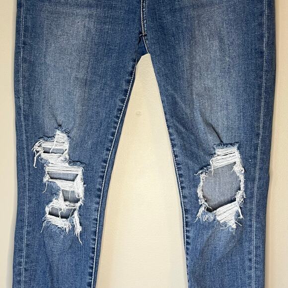 Levi's 721 High Rise Skinny Light Wash Distressed Jean Size 26 - Picture 7 of 13